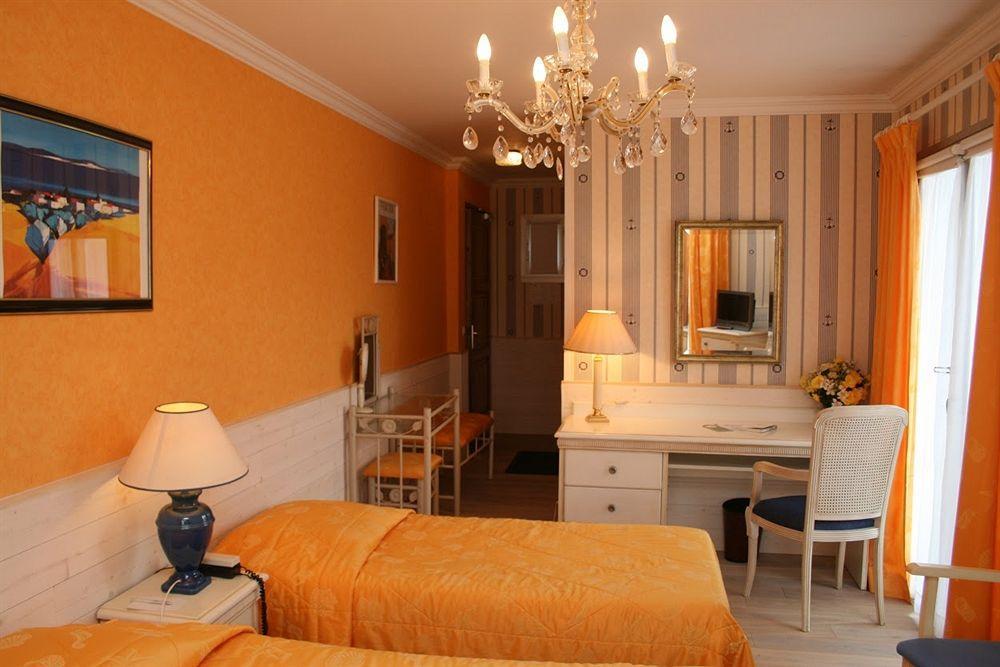 Hotel The Originals Residence De Rohan Во-сюр-Мер Екстериор снимка