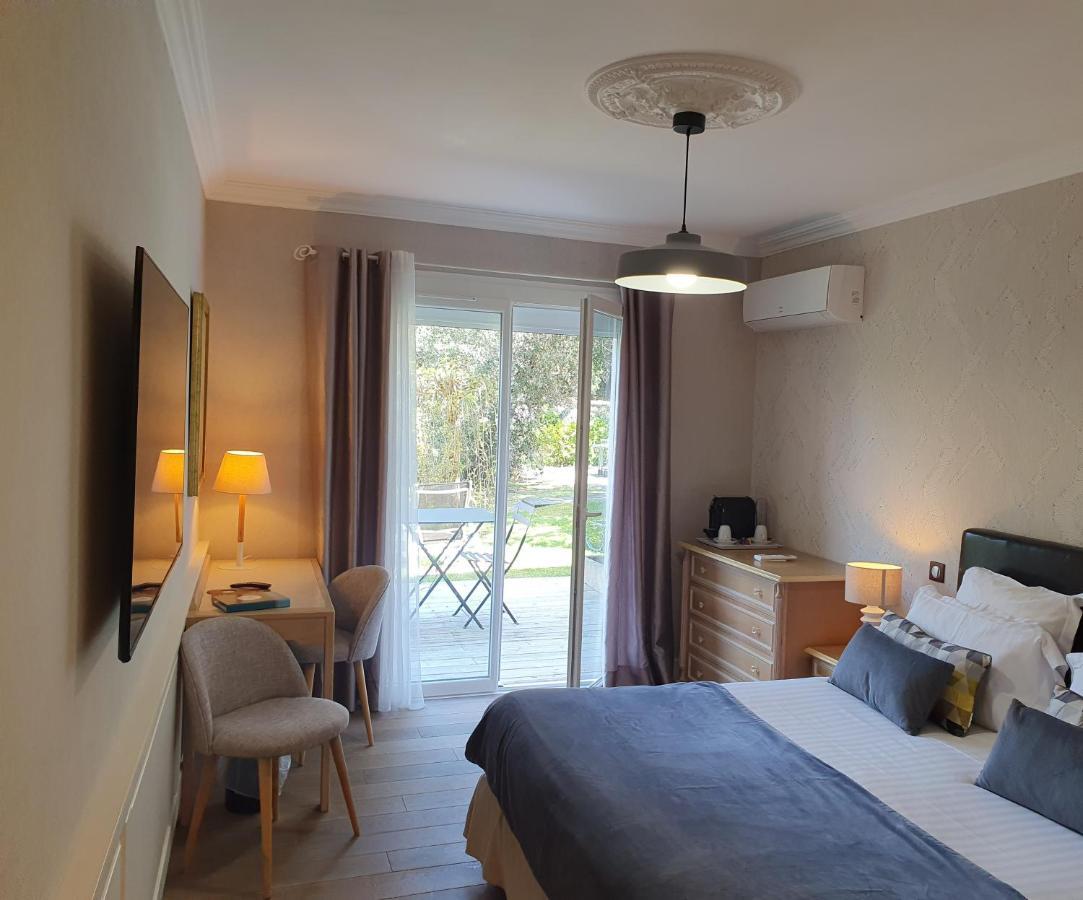 Hotel The Originals Residence De Rohan Во-сюр-Мер Екстериор снимка
