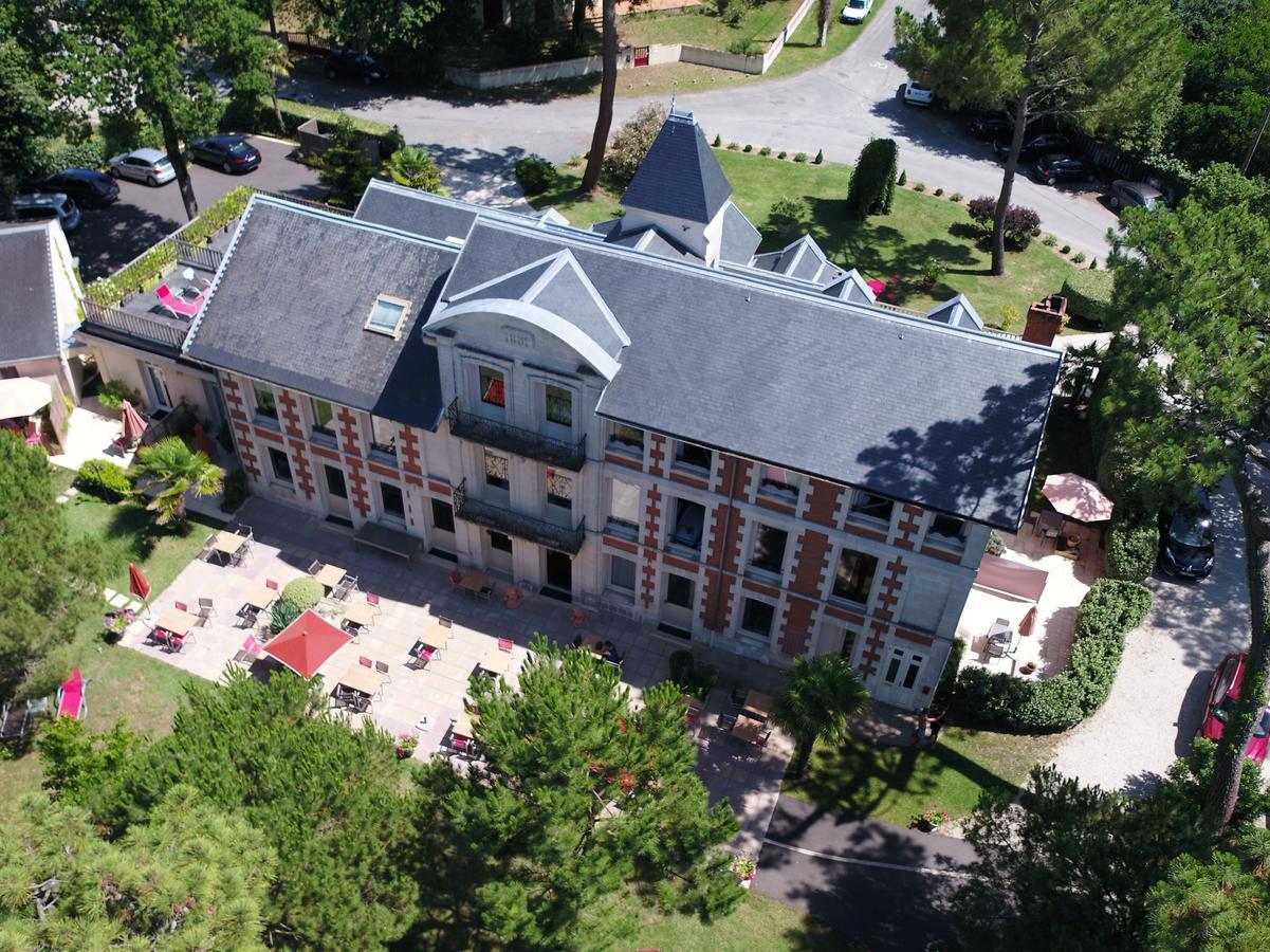 Hotel The Originals Residence De Rohan Во-сюр-Мер Екстериор снимка